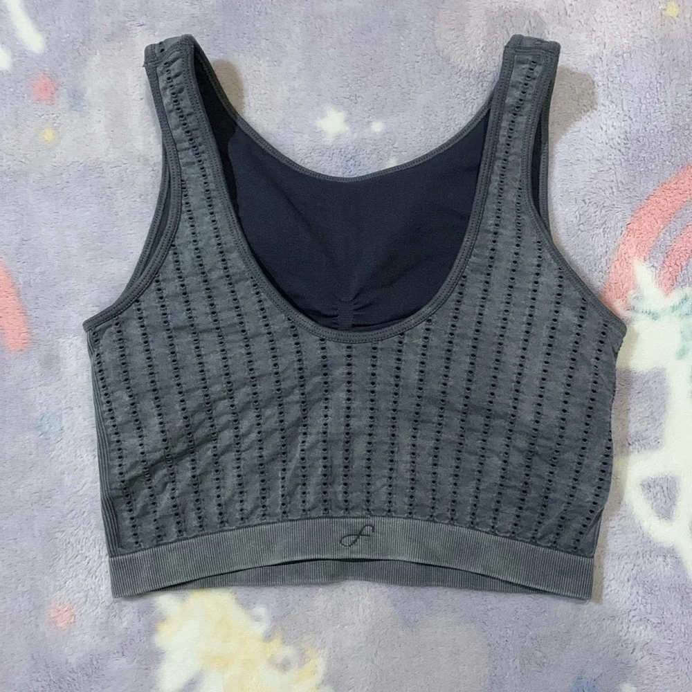 Freely Women’s Rose Seemless Low Support Sports Bra - Picture 5 of 8